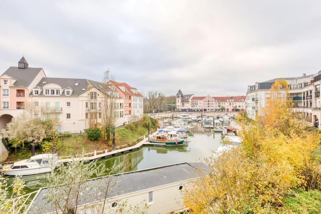 Studio Vue Direct Sur Le Port De Cergy, Parking Prive Gratuit Luaran gambar