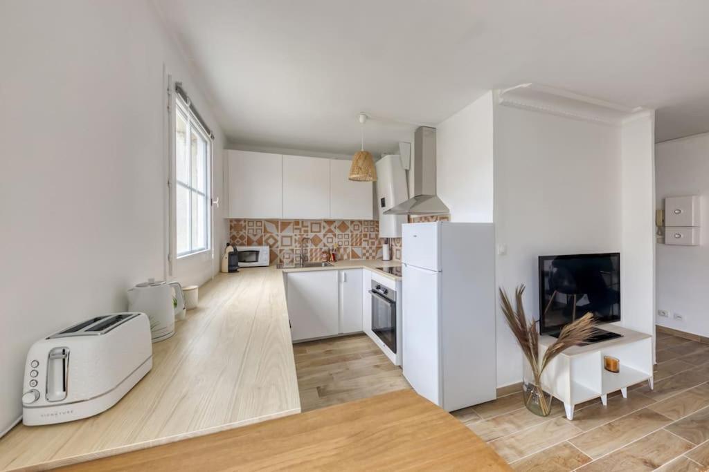 Studio Vue Direct Sur Le Port De Cergy, Parking Prive Gratuit Luaran gambar